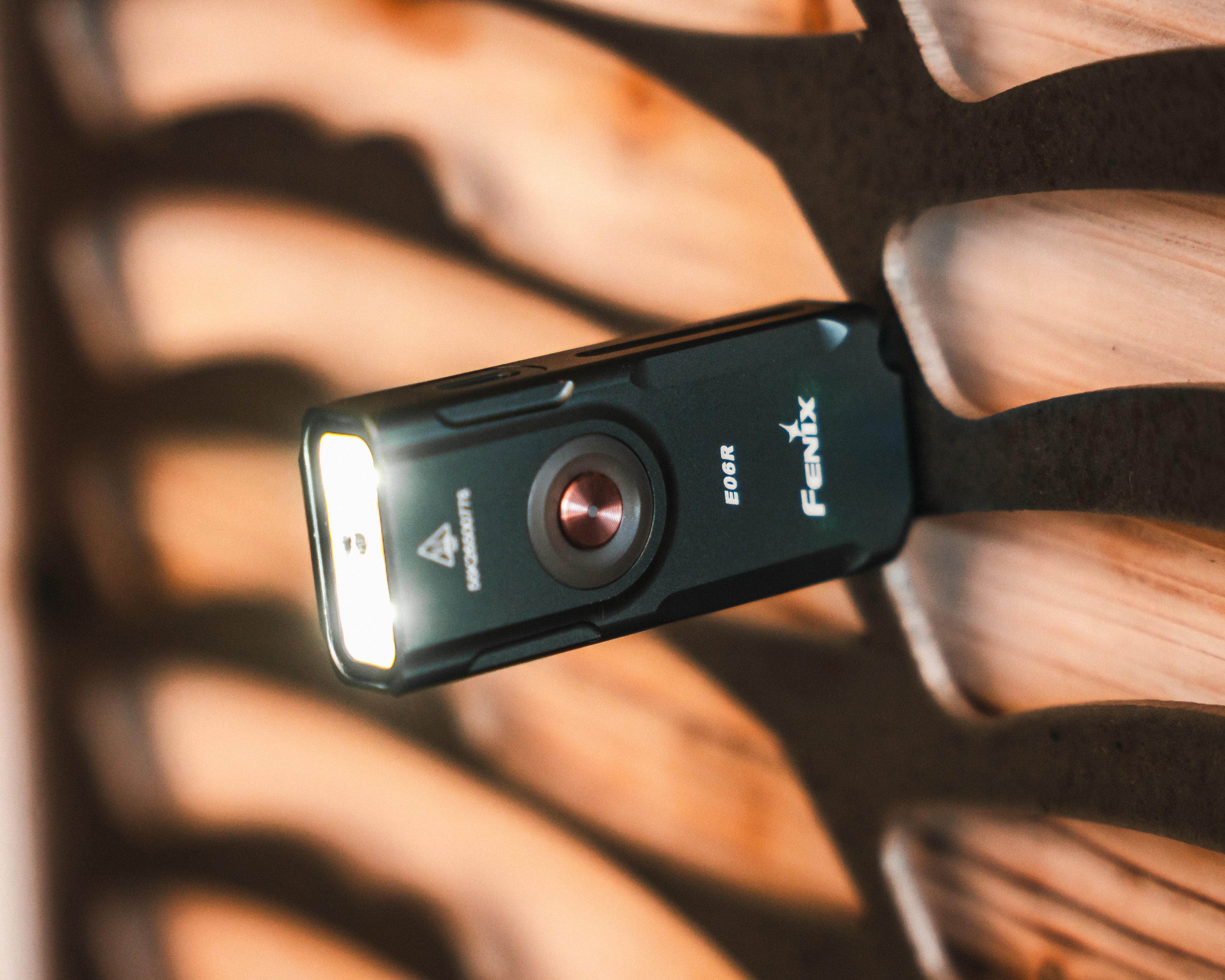 Fenix E06R Keychain Flashlight – 700 Lumen EDC Light | Carry